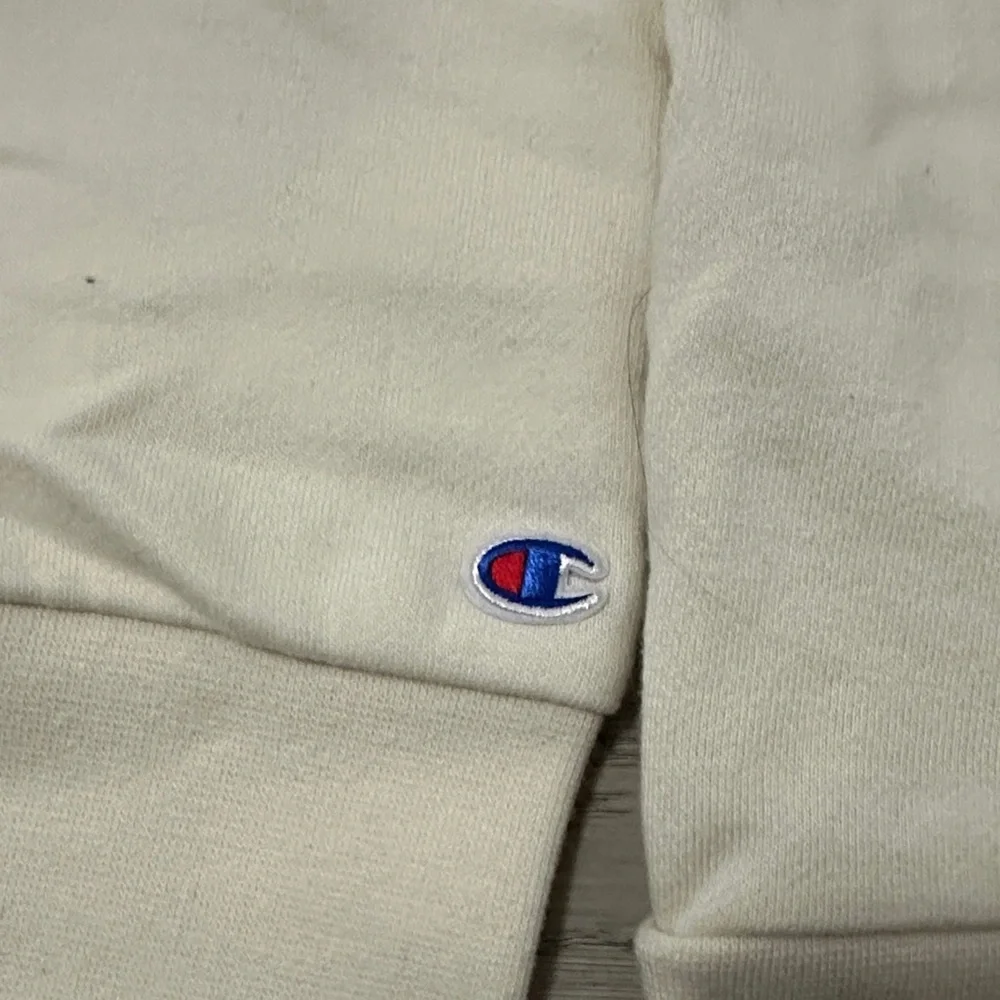Champion Off-White Hoodie with Classic Logo - Picture 4 of 4